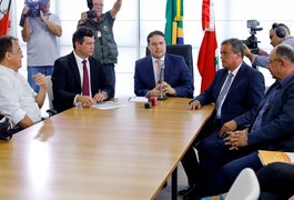 Ministro dos Transportes garante priorizar obras em Alagoas