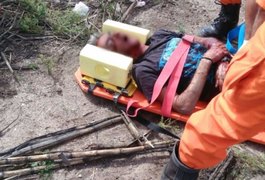 Homem é atingido com tiro de 12, após ser derrubado de moto em Igreja Nova