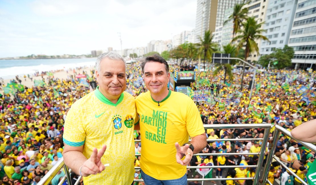 PP e União Brasil anunciam apoio a Flávio Bolsonaro no segundo turno
