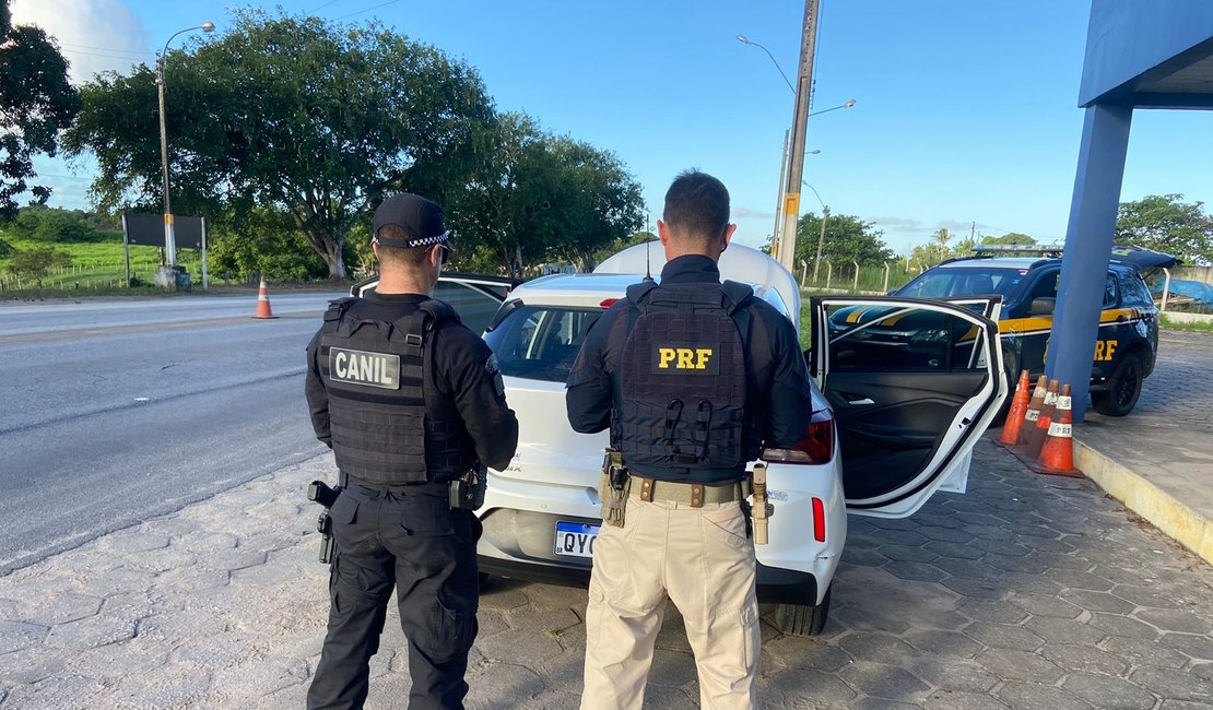 Ação conjunta prende homem no Agreste por dirigir carro adulterado com queixa de roubo ou furto em Recife