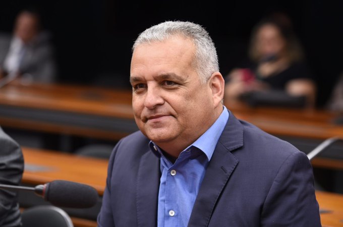 Alfredo Gaspar lidera disputa ao Senado em Alagoas
