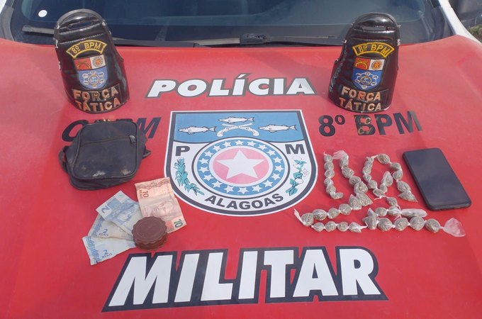 Força Tática do 8º BPM Prende Indivíduo por Tráfico de Drogas em Rio Largo