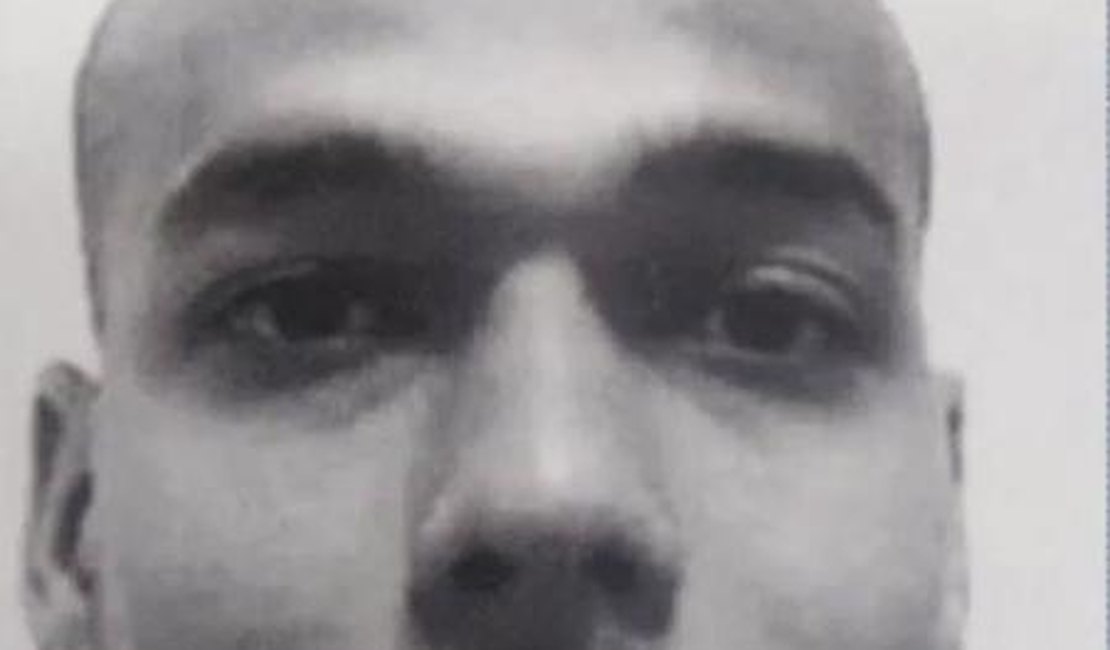 Morre chefe do tráfico no Rio atingido após manusear o próprio fuzil