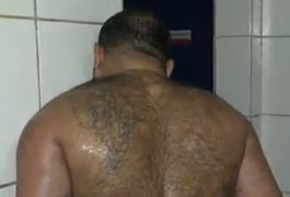 Após tentar cometer assalto, homem é espancado e bombeiros são acionados para abrir algemas