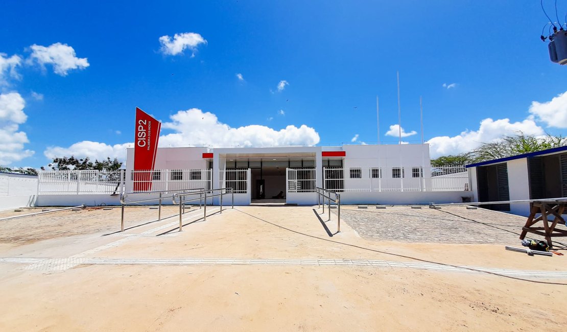 Homem é denunciado por ato obsceno em frente a escola em Palmeira dos Índios