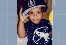 Bebê de 1 ano morre após se afogar em balde no quintal de casa, na Bahia