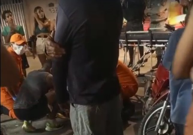 Motociclista fica ferido após colidir com carro no bairro Brasília, em Arapiraca