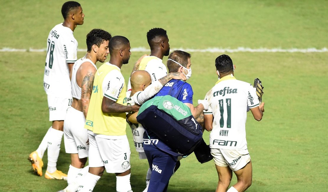 Felipe Melo tem fratura no tornozelo e desfalca o Palmeiras por até quatro meses