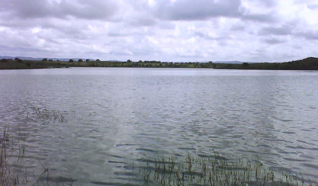 Populares encontram corpo de homem boiando no Rio Jacuípe, em Igaci