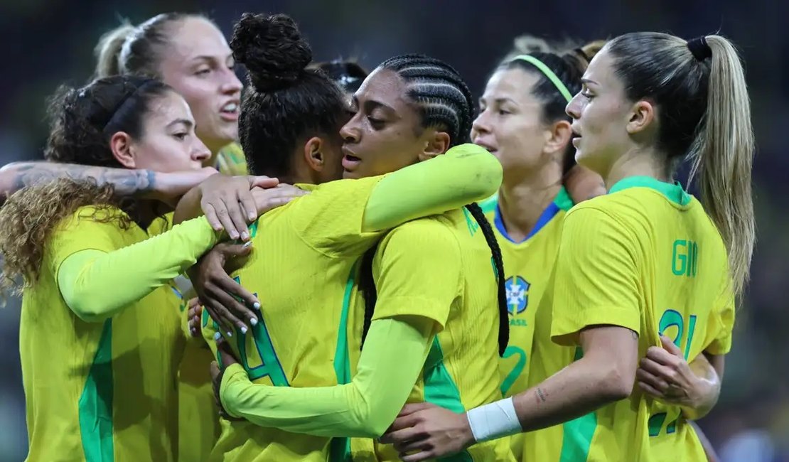 Seleção feminina encara Estados Unidos esta noite em São Paulo