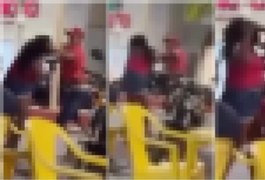 Homem agride mulher em via pública e populares apenas filmam e dão risada em União dos Palmares