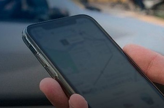 Motorista por aplicativo é denunciado por ameaça contra passageira após corrida em Arapiraca