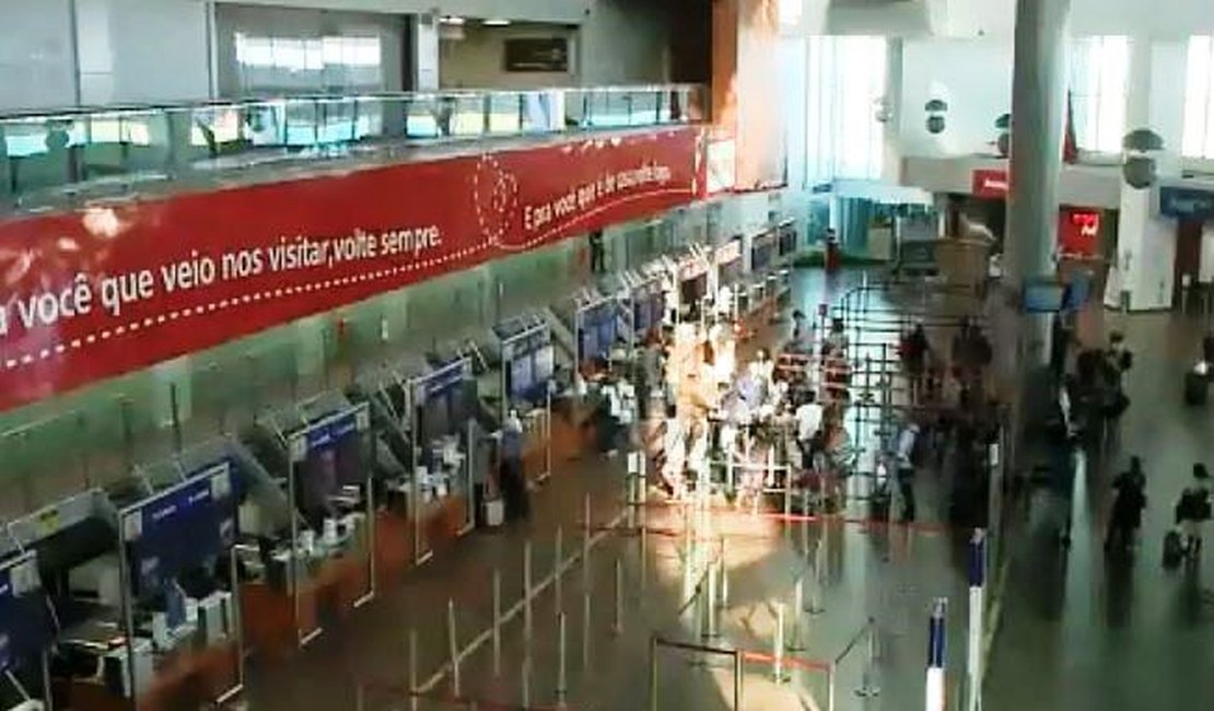 Casal é detido no Aeroporto Zumbi dos Palmares com maconha na mala