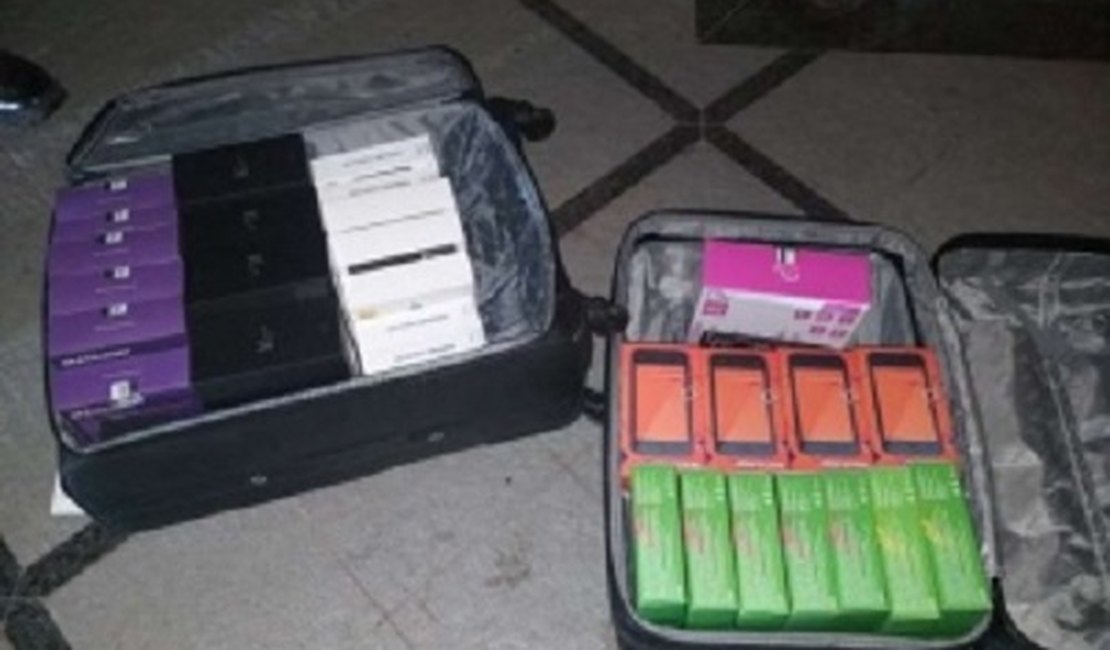 Adolescente é apreendido com 57 celulares após passar a noite em supermercado