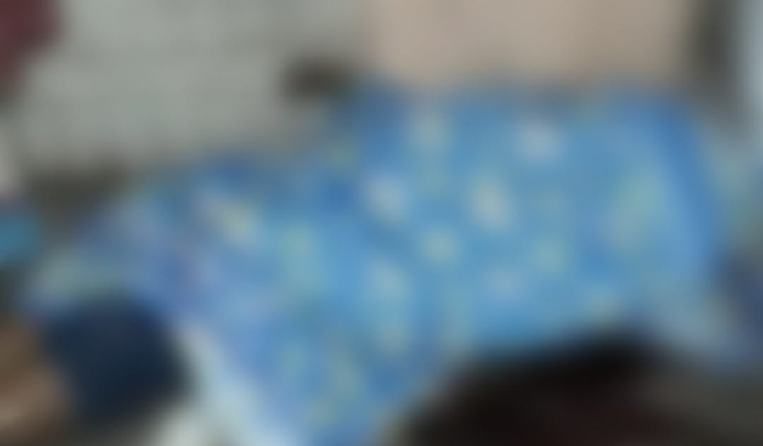 Homem é baleado na porta de casa e morre na cozinha em São José da Tapera