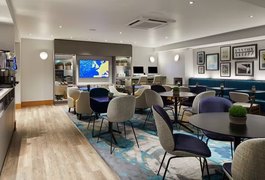 Príncipe saudita é encontrado morto em hotel de luxo em Londres; laudo aponta causa