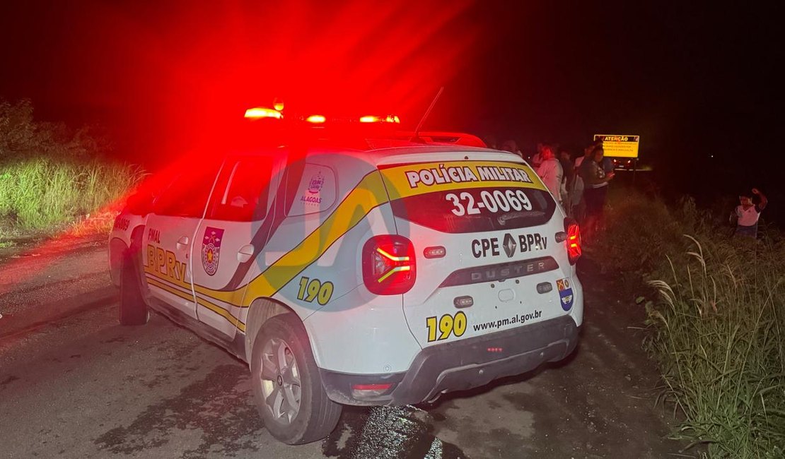 Tragédia em Arapiraca: mulher morre após queda de moto e atropelamento por caminhão em trecho em obras na AL115