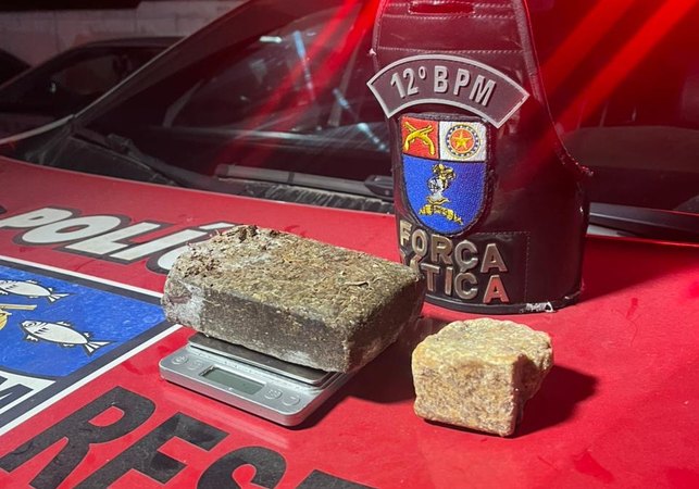 12º BPM prende suspeito por tráfico de drogas na Cidade Universitária, em Maceió