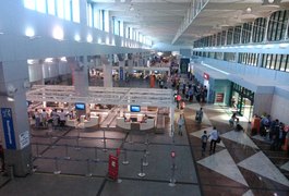 Grupos estrangeiros arrematam aeroportos; governo arrecada R$ 3,7 bilhões