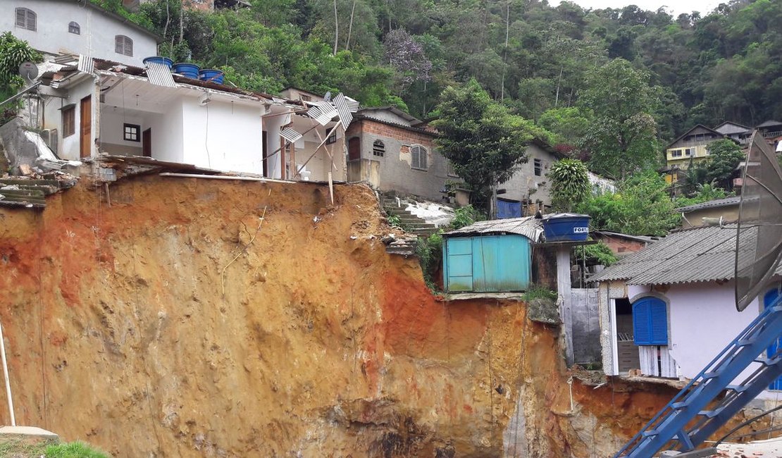 Número de brasileiros em áreas de risco passa de 8 milhões, diz IBGE