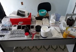 Pelopes apreende droga que estaria sendo comercializada em edifício, em Arapiraca