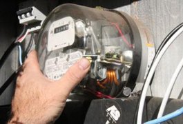 3° BPM e Equatorial flagram furto de energia elétrica em casas no Residencial Agreste