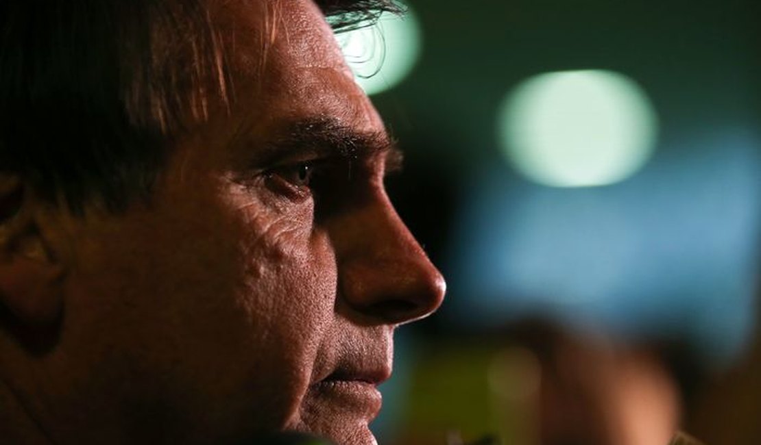 Moraes adia julgamento de denúncia por racismo contra Bolsonaro