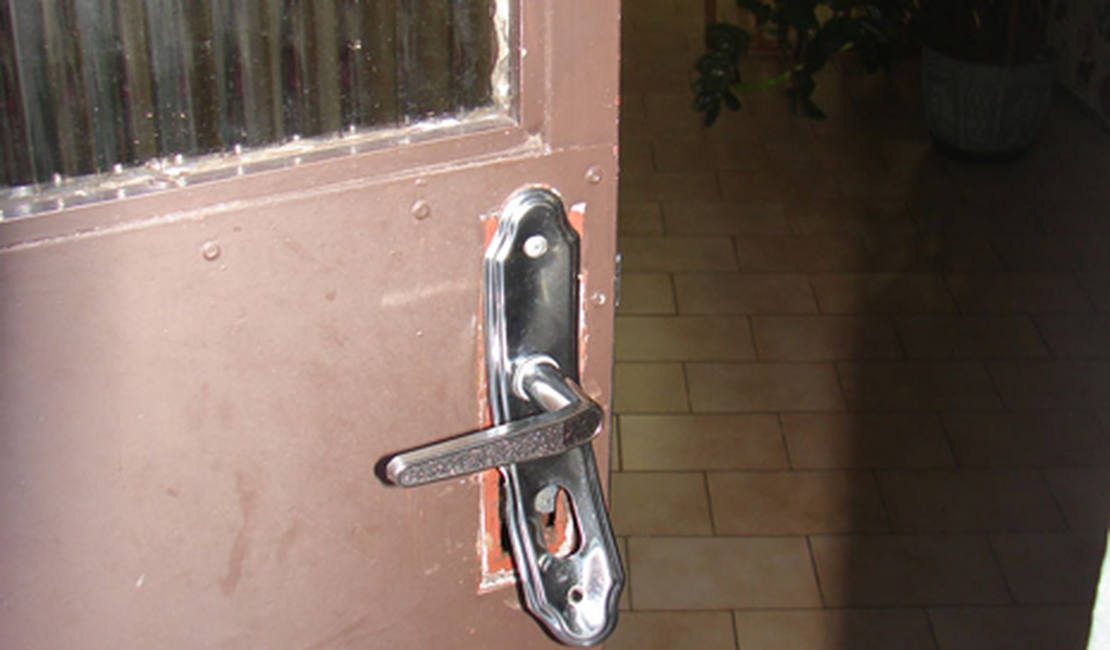 Famílias do Agreste têm casas invadidas no feriado de Carnaval