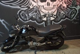 Jovem de 19 anos é detido por direção perigosa, após tentar fugir da PM, na AL-220 em Arapiraca