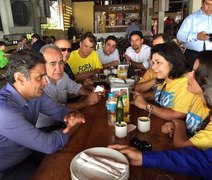 Em Maceió, Aécio convoca população para protestos deste domingo