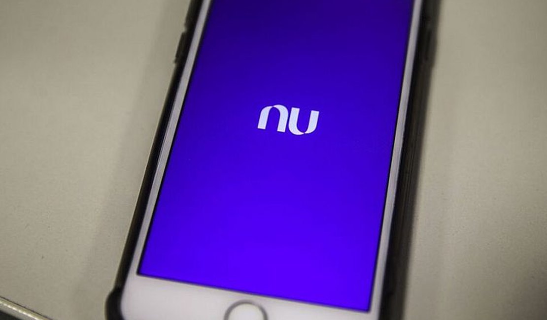 Cobrança duplicada no app do Nubank? Clientes relatam problemas nas redes sociais