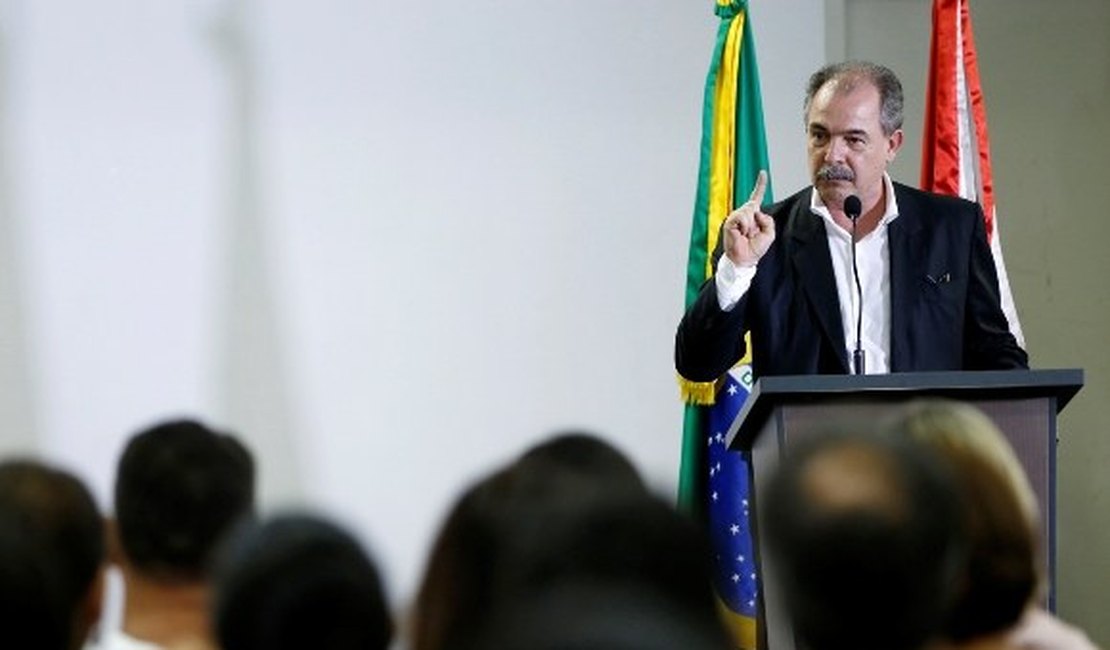 Mercadante anuncia investimentos para a educação em Alagoas
