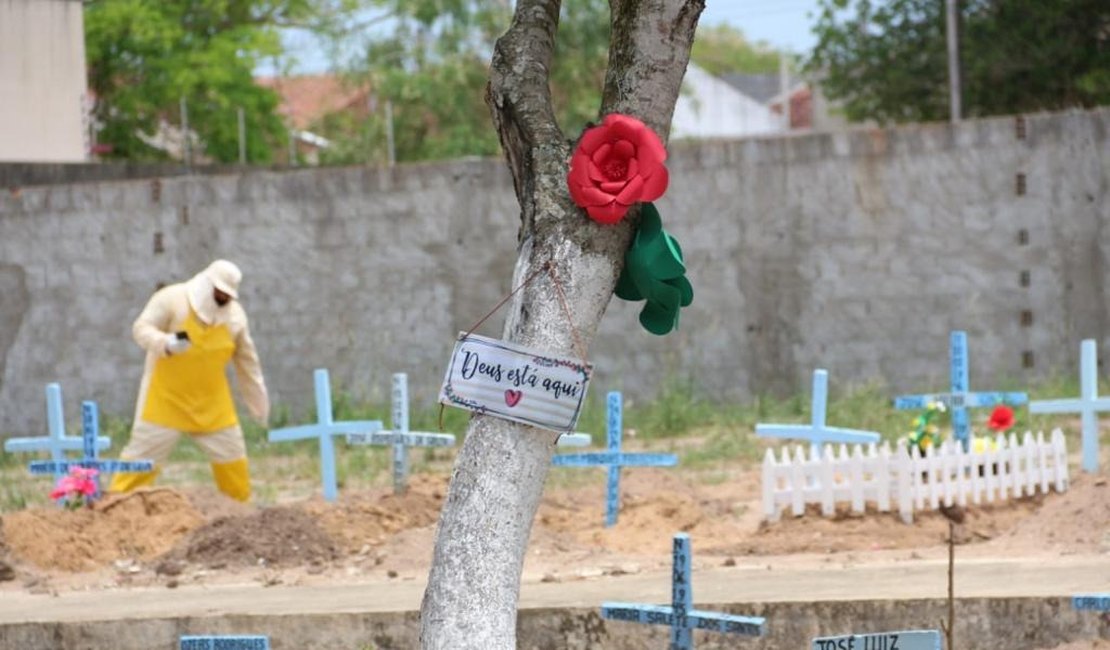 Dia dos Finados na pandemia: familiares elogiam atuação da Prefeitura de Arapiraca