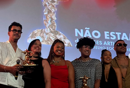 Cinema alagoano faz história no Festival do Rio com prêmio de melhor filme para “Não Estamos Sonhando”