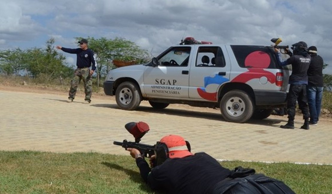 Agentes penitenciários terão bolsa para qualificação profissional