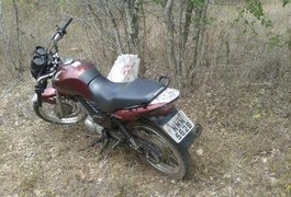 PM recupera moto supostamente roubada em fazenda nos arredores de Arapiraca