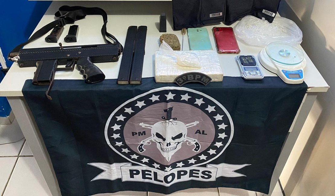 Operação da PM e PC prende membro do PCC com submetralhadora, munições e drogas, em Arapiraca