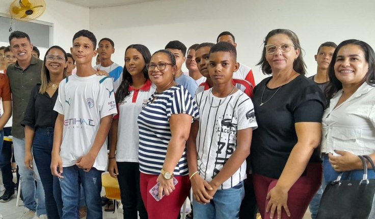 Estudantes da rede municipal de Penedo aprendem cursos do Senai na sala de aula