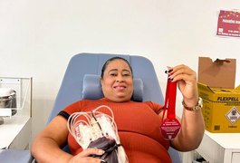 No dia de Santo Antônio, doadores de sangue são recepcionados com lanche junino e música