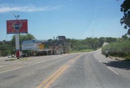 Homem é preso por passar as mãos nas partes íntimas de mulher, em Messias