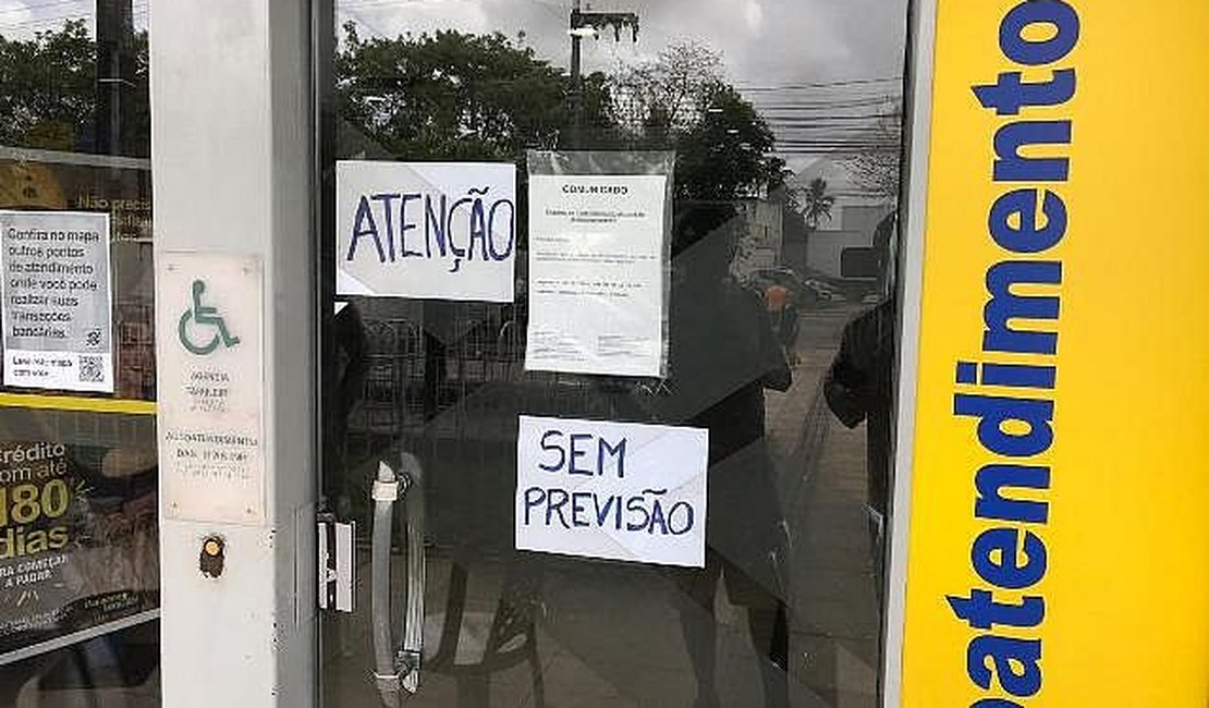 Igreja foi usada por bandidos para chegar à agência bancária que foi assaltada em Maceió