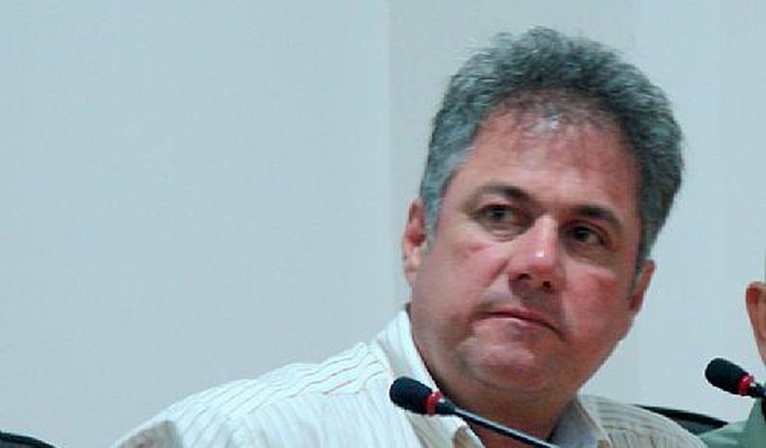 Coruripe tem até o fim do ano para dispensar servidores admitidos sem concurso público