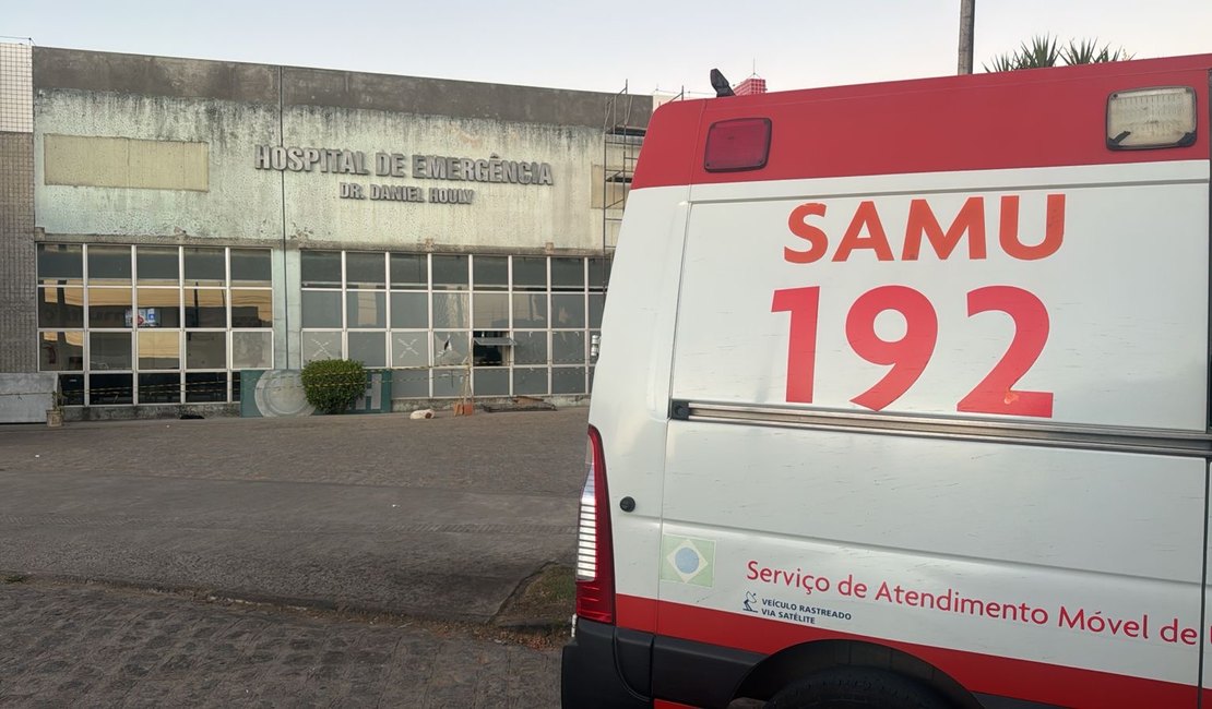Casal fica ferido após acidente causado por cachorro em via de Arapiraca