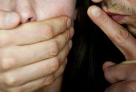 Mulher se recusa a fazer sexo a três e é agredida com panela de pressão