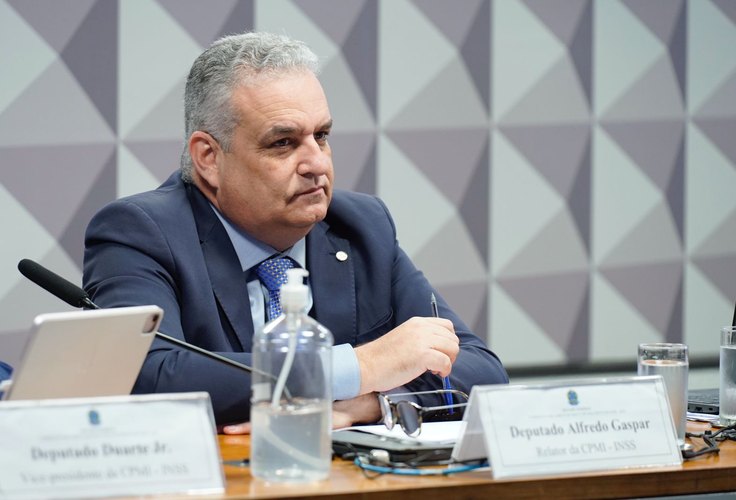 Alfredo Gaspar denuncia blindagem a bancos e outros nomes ligados a esquema de consignados na CPMI do INSS