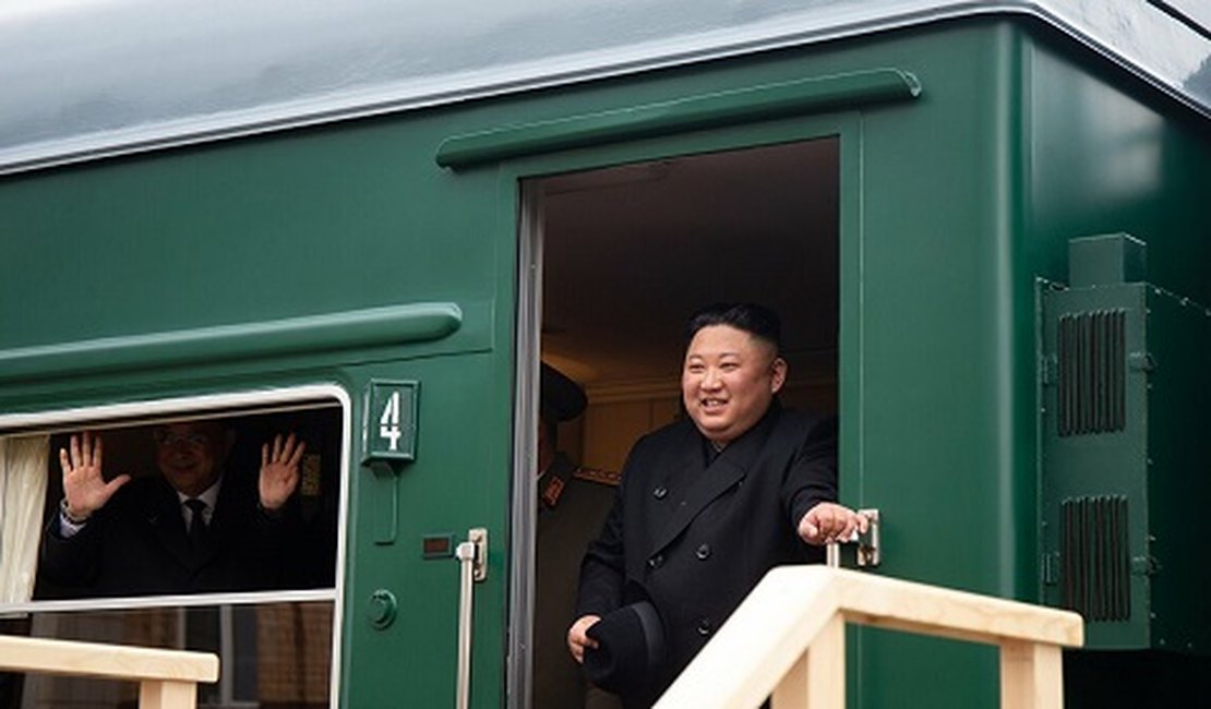 Satélite localiza trem de Kim Jong Un em balneário norte-coreano