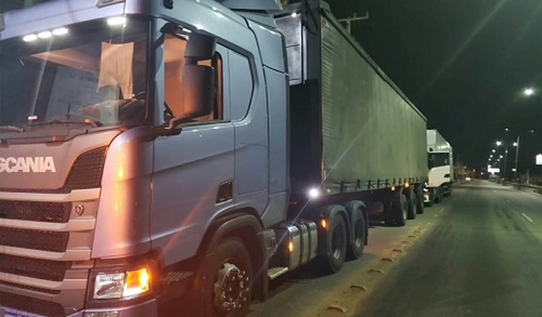 Operação retém mais de 4 mil caixas de bebidas sem nota fiscal em Arapiraca