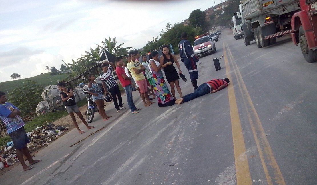 Cabo da PM é atropelado na BR-104 e condutor de veículo foge