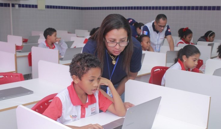 Inovação: Estudantes de escolas da Prefeitura de Penedo fazem prova 100% digital