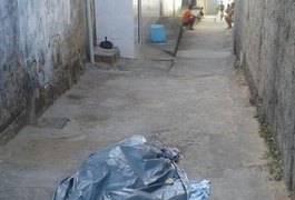 Homem é executado na presença dos filhos no Benedito Bentes, em Maceió